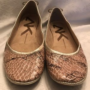 AK Sport flat shoe beige snakeskin. Sz - 7 1/2